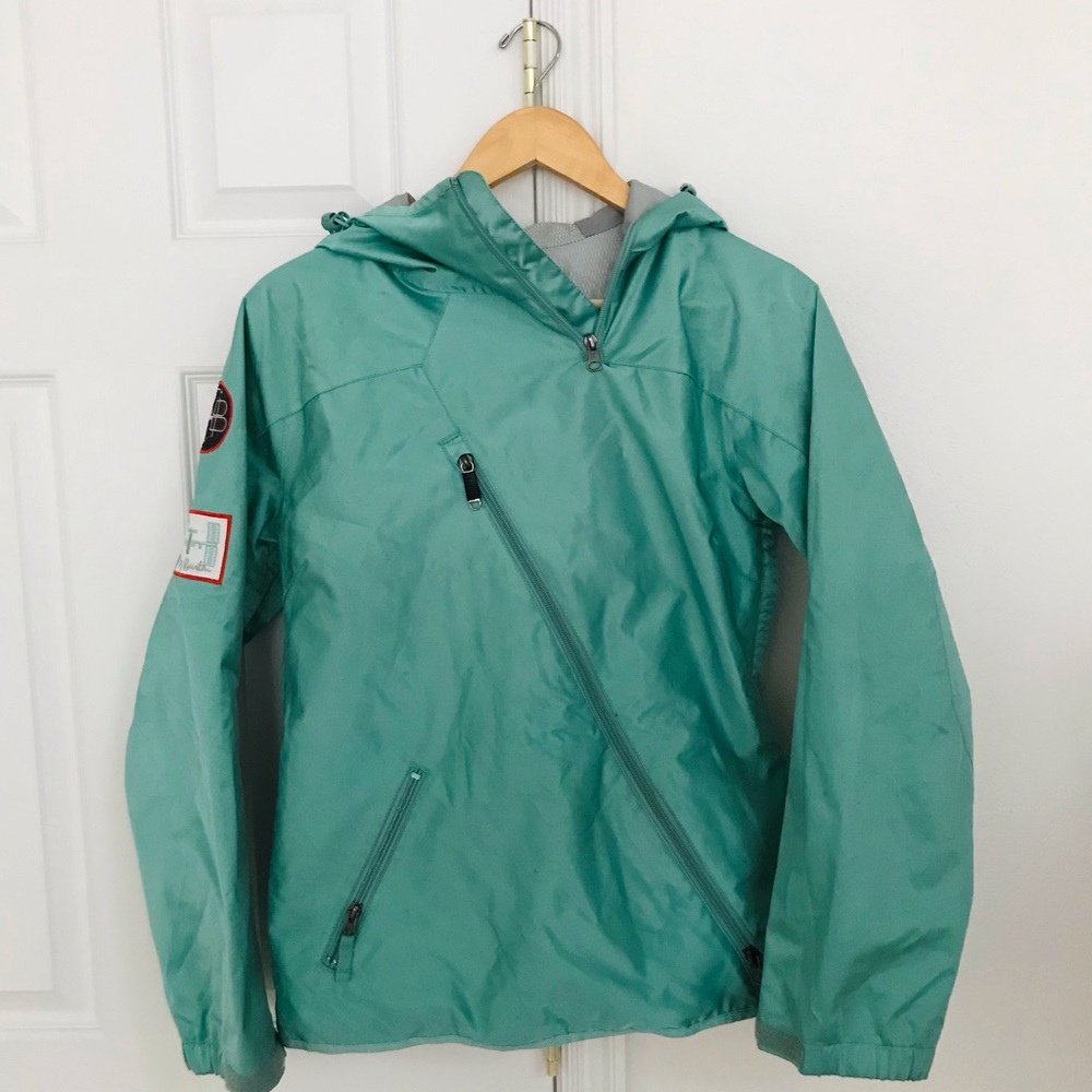 B by Burton Small ski / snowboard jacket / shell with powder skirt | pearl mint